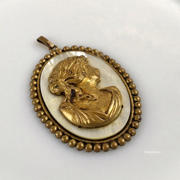 Vintage Art Nouveau Bronze Tone MOP Cameo Necklace Pendant - Picture 16 of 16